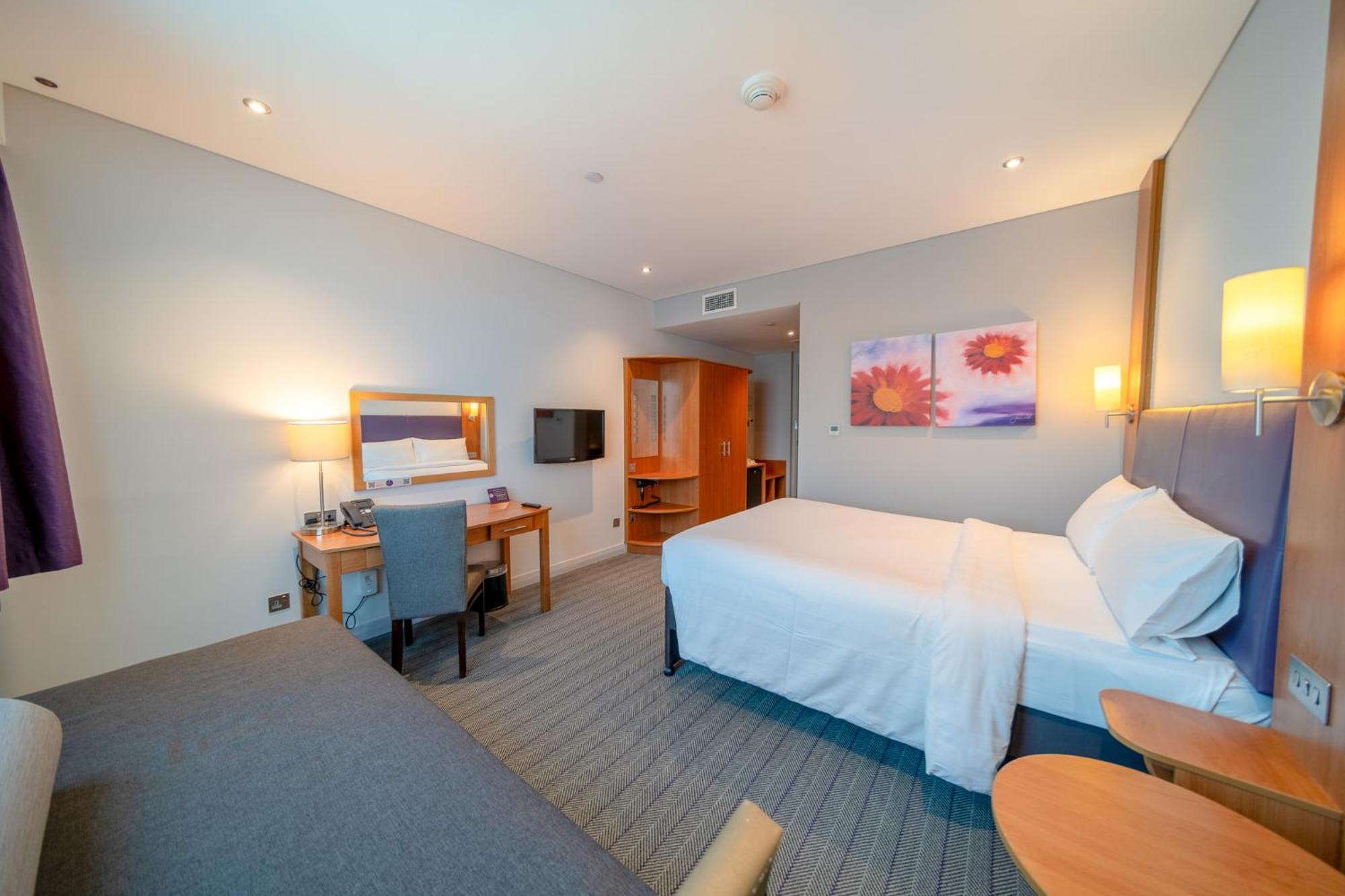 Premier Inn Abu Dhabi Airport Business Park Εξωτερικό φωτογραφία