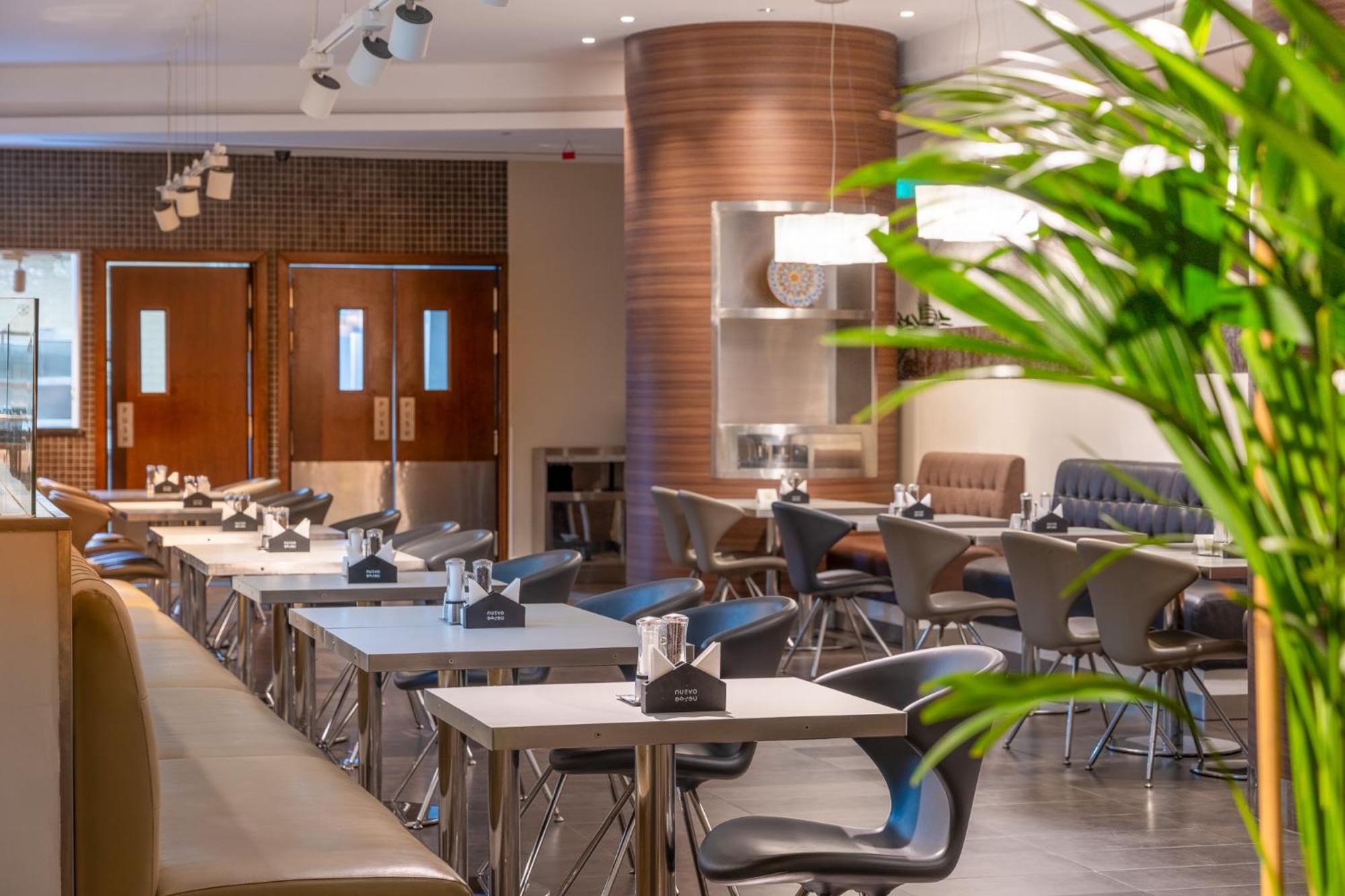 Premier Inn Abu Dhabi Airport Business Park Εξωτερικό φωτογραφία