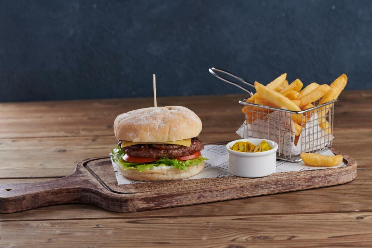 Premier Inn Abu Dhabi Airport Business Park Εξωτερικό φωτογραφία